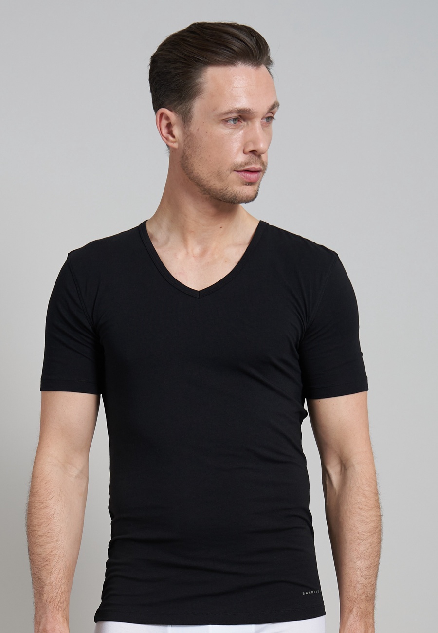 BALDESSARINI-Herren-T-Shirt-schwarz-uni-02