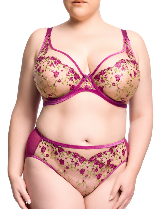D97044_ROSEWYN_CURVE_BRA_PINOT_NOIR_CR