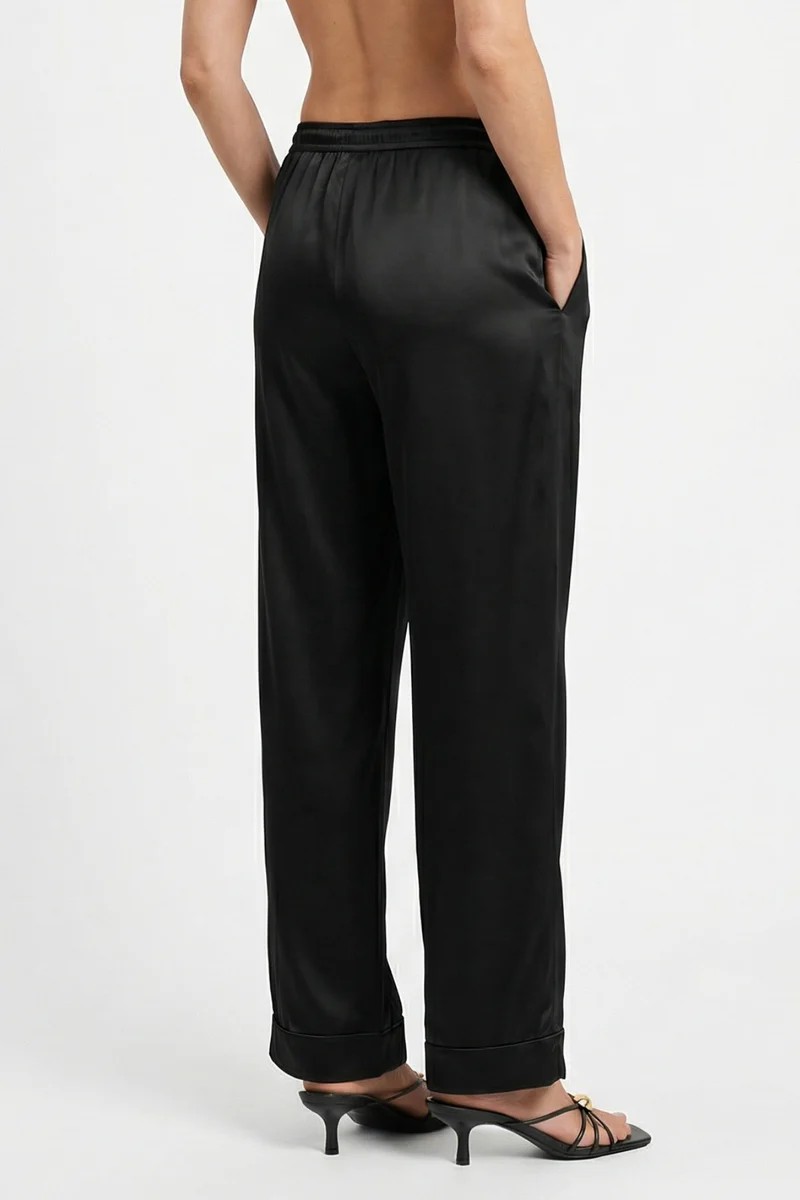Black_silk_Pants_back_View