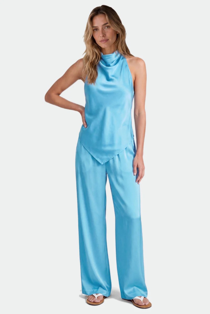 BlueGleam_Halter_02_6AB4D3