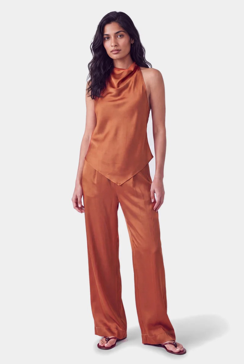 Halter_Amber_front